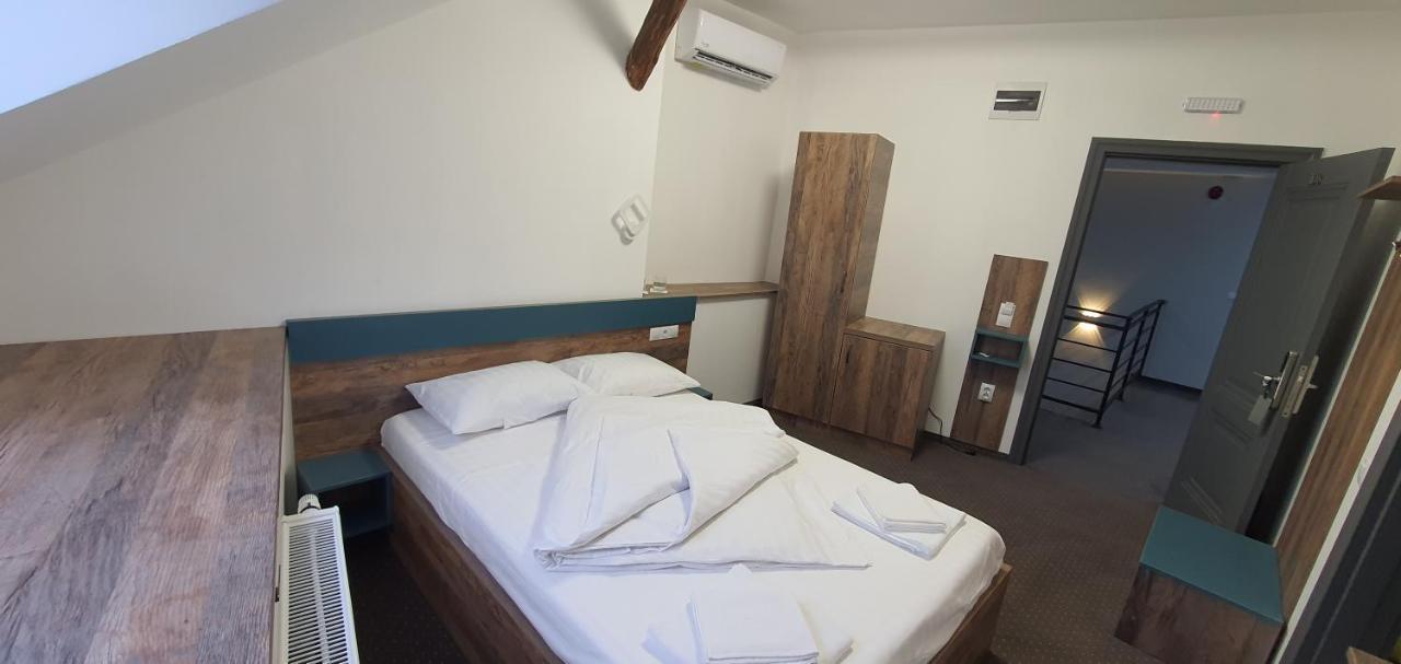 Casa Achim Hotel Baia Mare Bagian luar foto