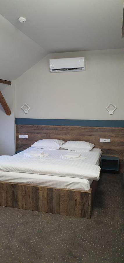 Casa Achim Hotel Baia Mare Bagian luar foto