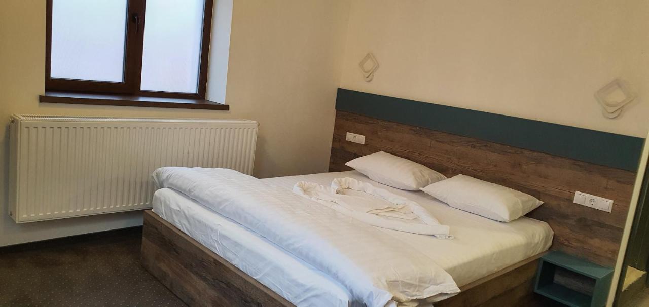 Casa Achim Hotel Baia Mare Bagian luar foto