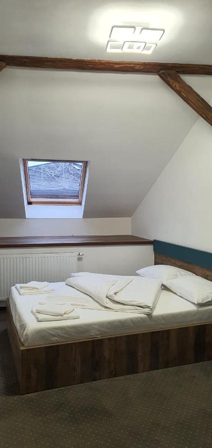 Casa Achim Hotel Baia Mare Bagian luar foto